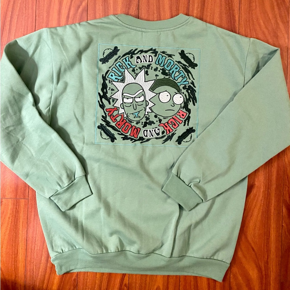 🤢 Mint Green Crewneck Sweater EUC 🤢